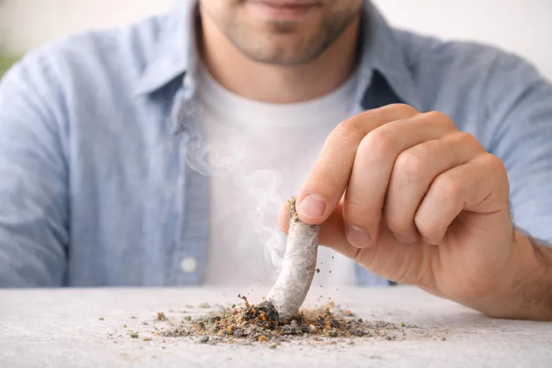 Dejar de fumar cannabis con láser | Sesión personalizada – PureLifeLaser